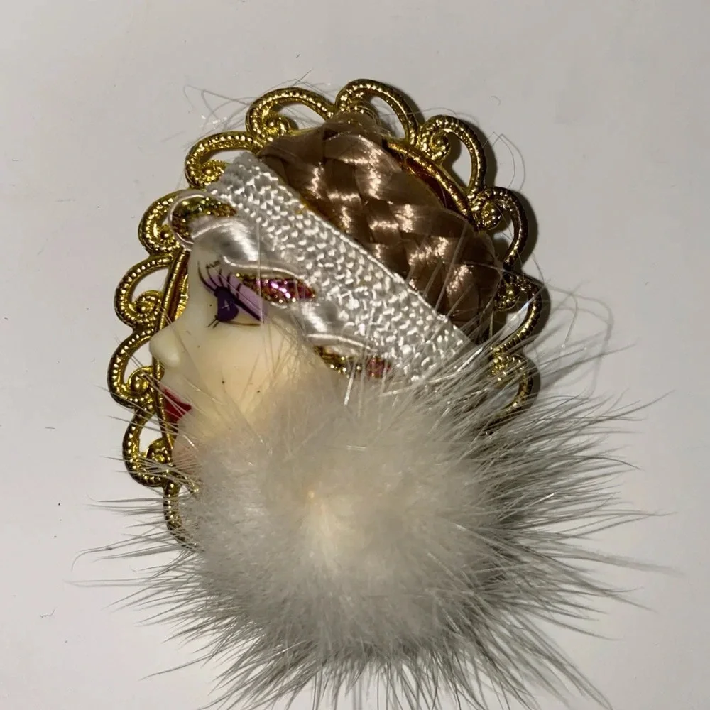 1980s Vintage Lady Brooch